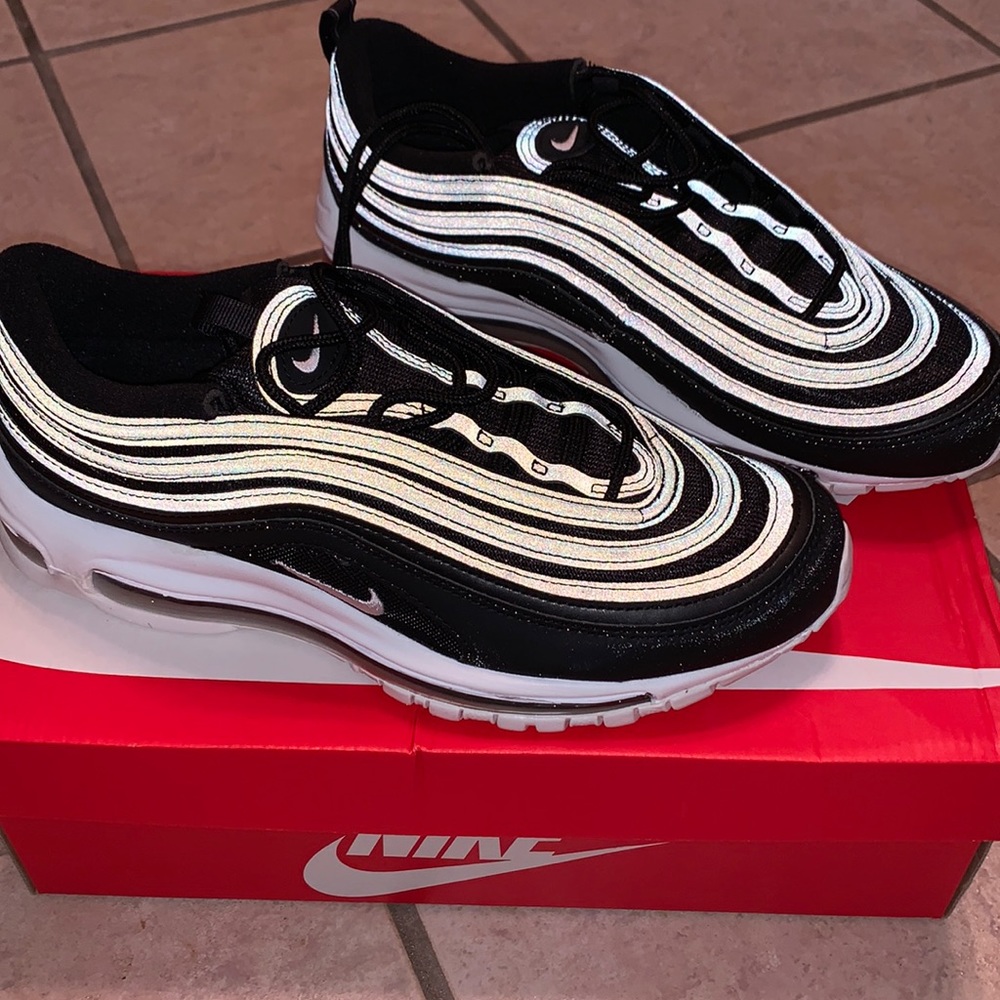 Nike mens sneakers